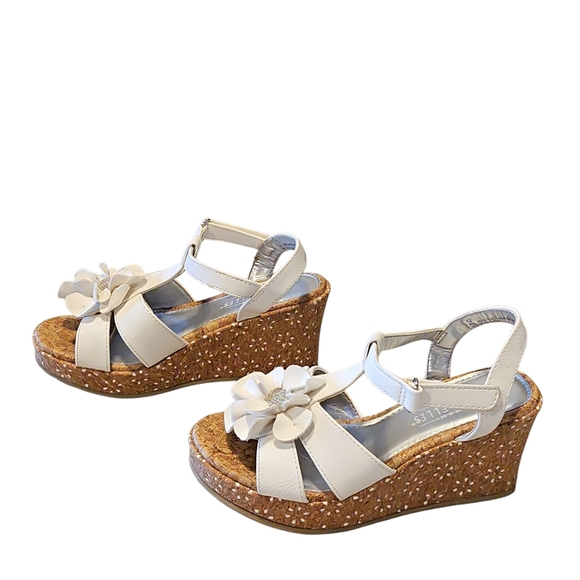 Seychelles Cream Kids Wedge Sandals - Picture 1 of 6